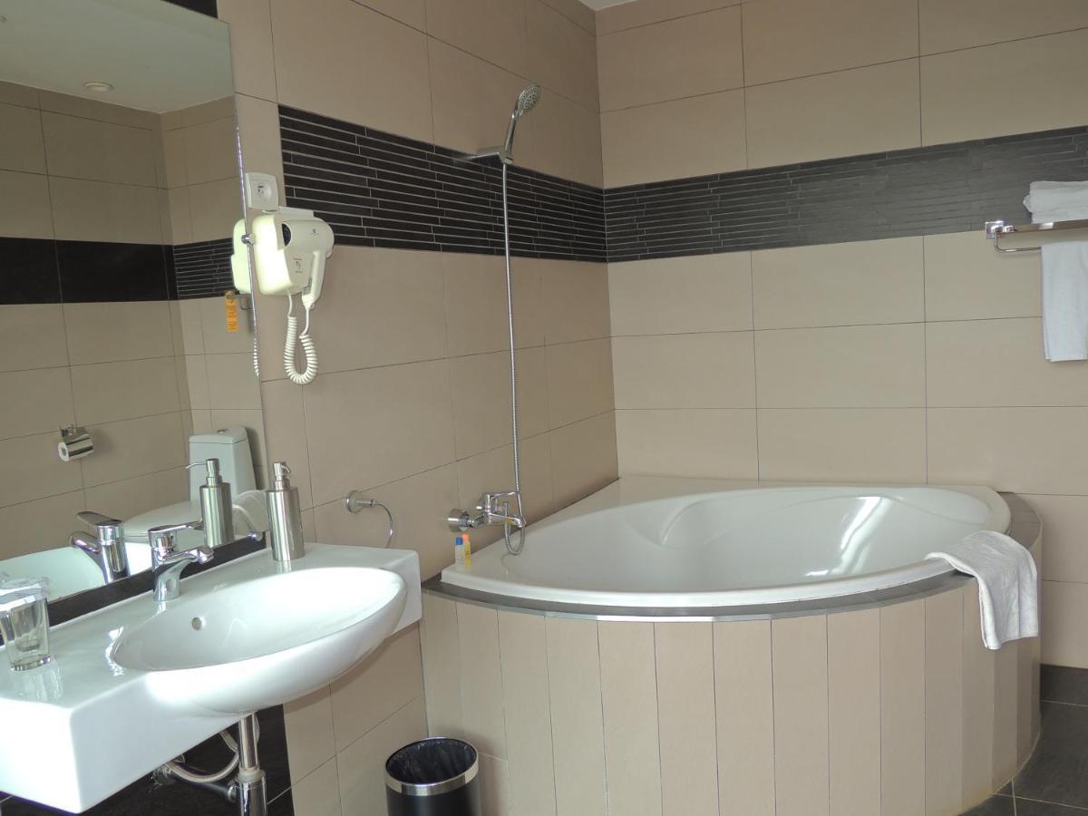 Plumeria Hotel Antsirabe Luaran gambar